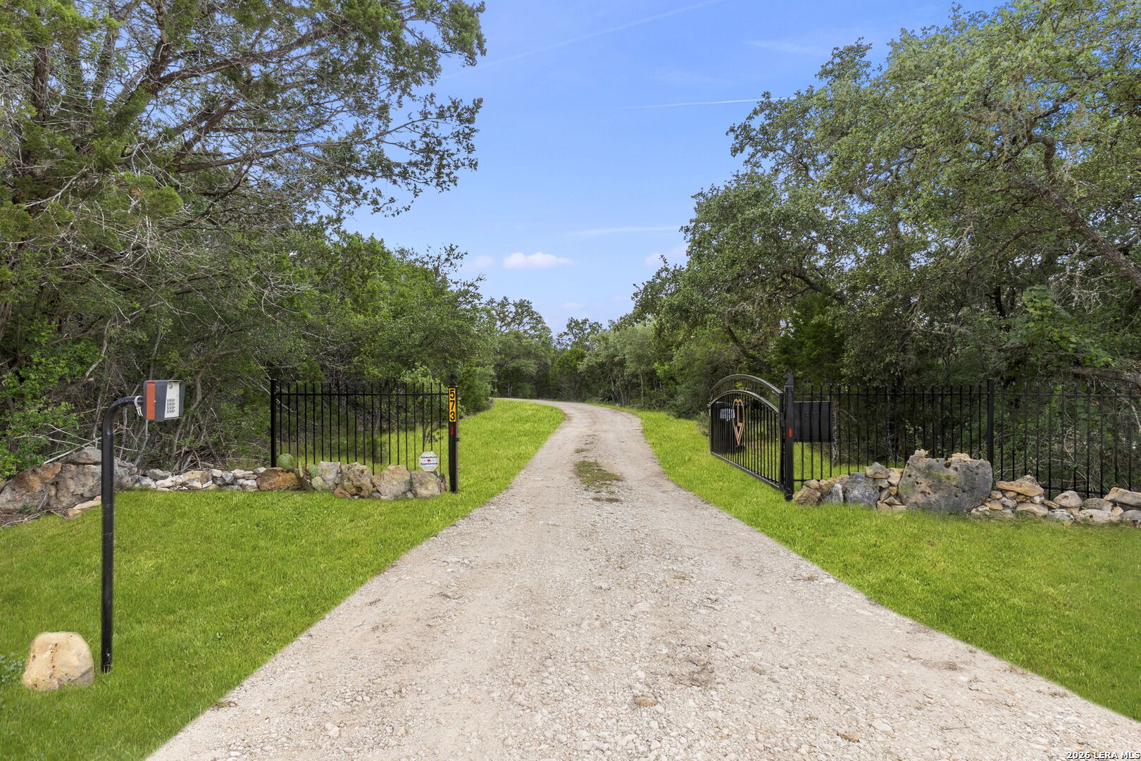 573 Hondo Oaks Dr