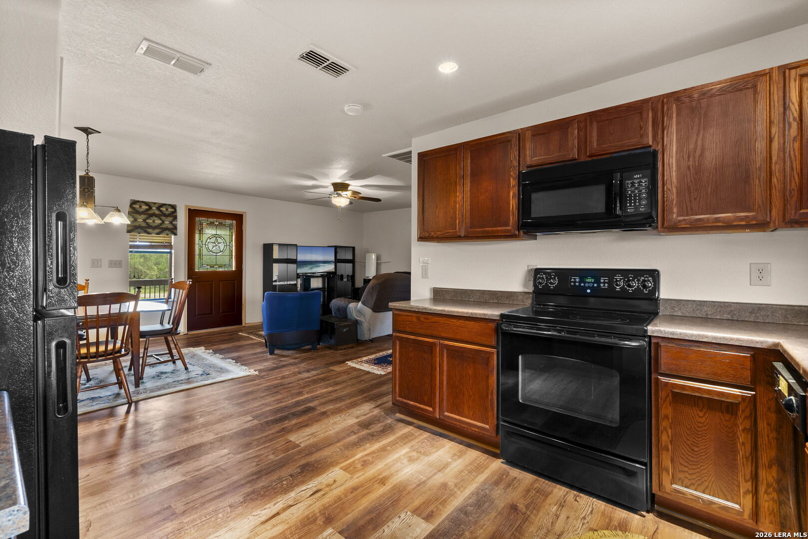 573 Hondo Oaks Dr
