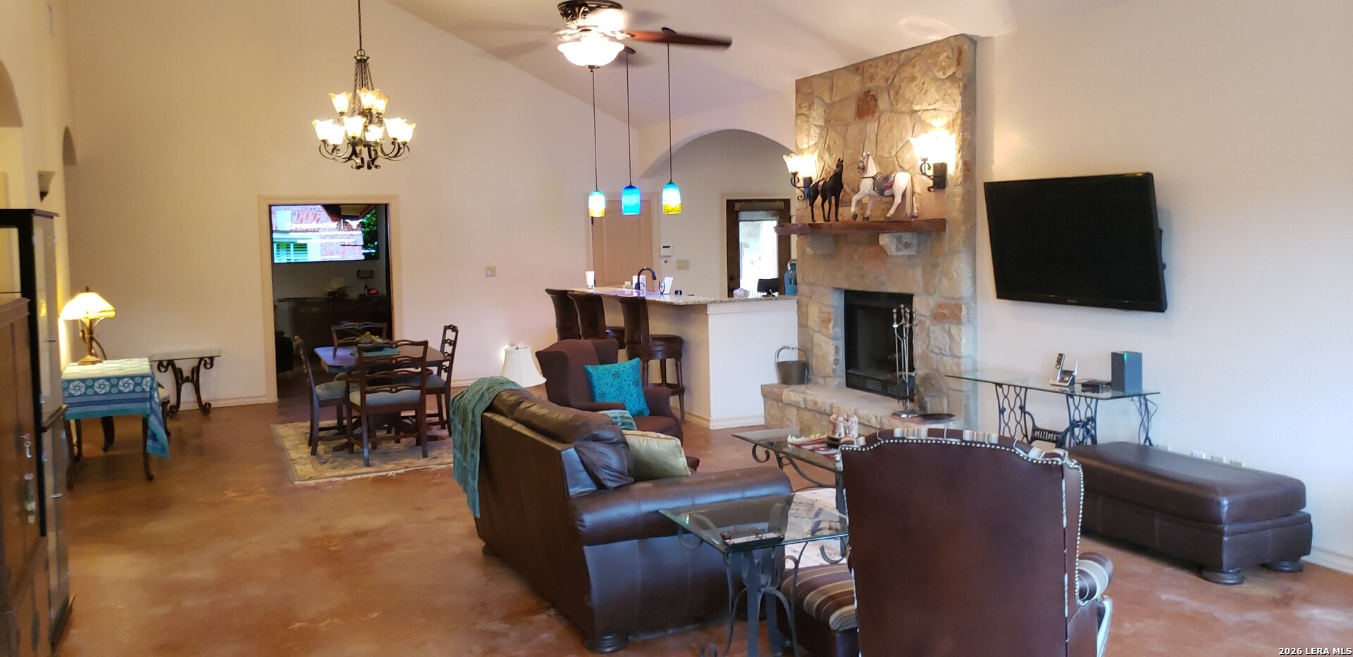 573 Hondo Oaks Dr