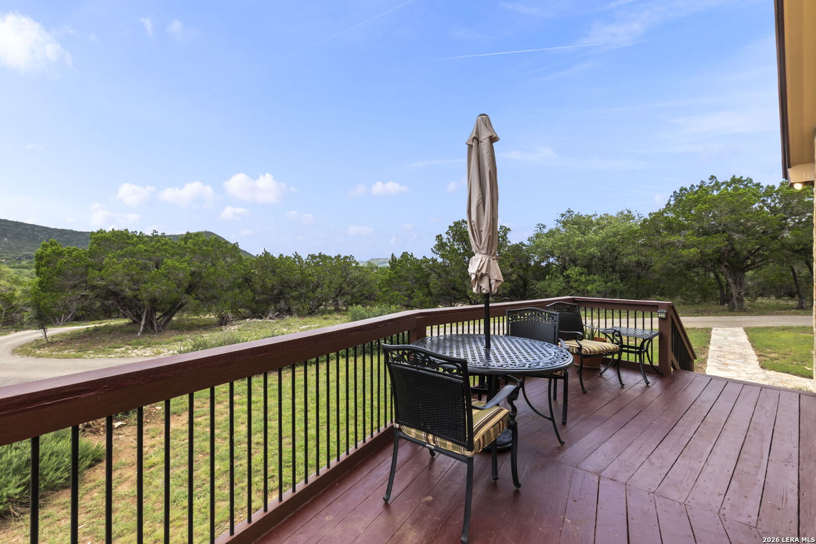 573 Hondo Oaks Dr