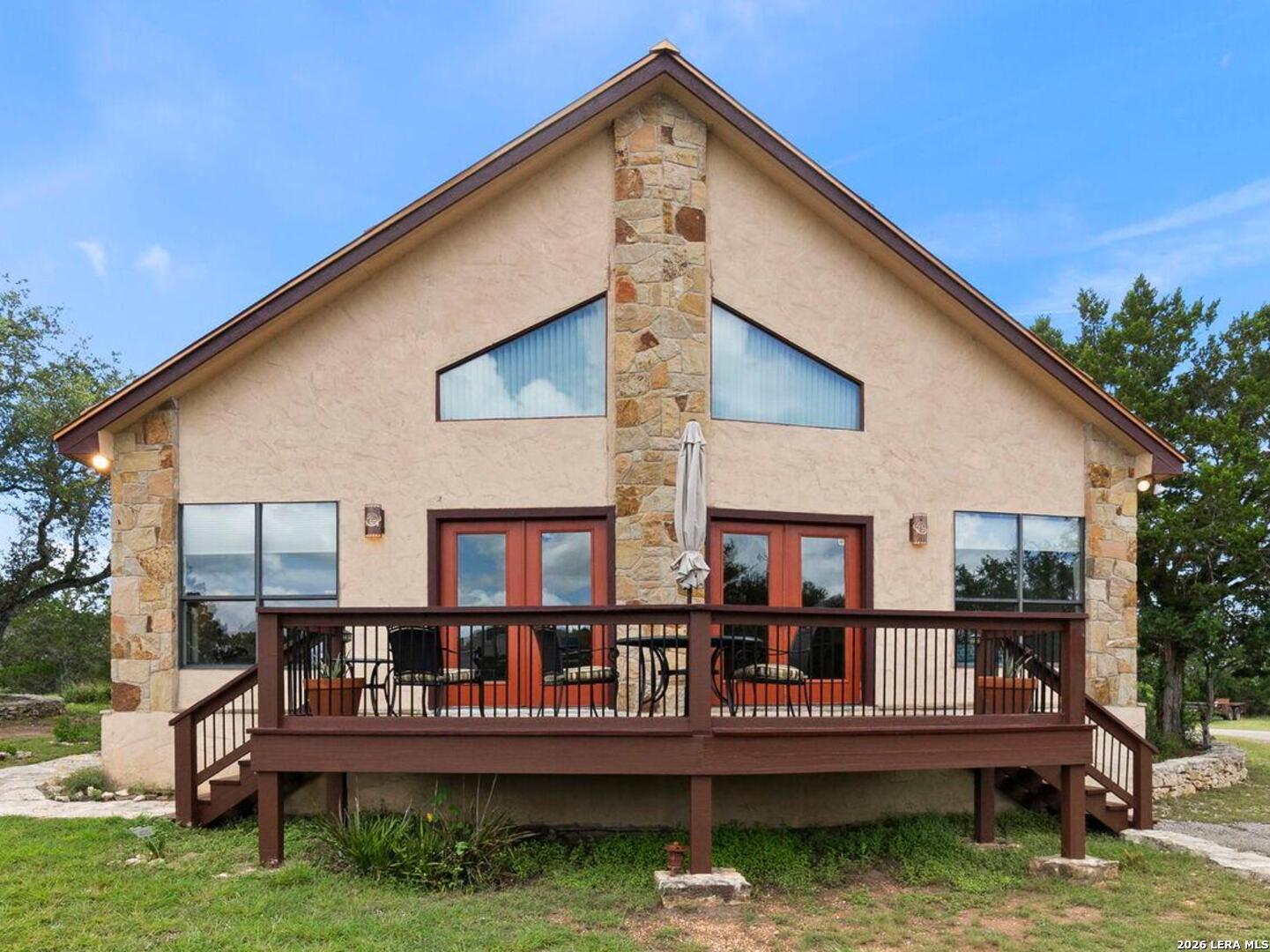 573 Hondo Oaks Dr