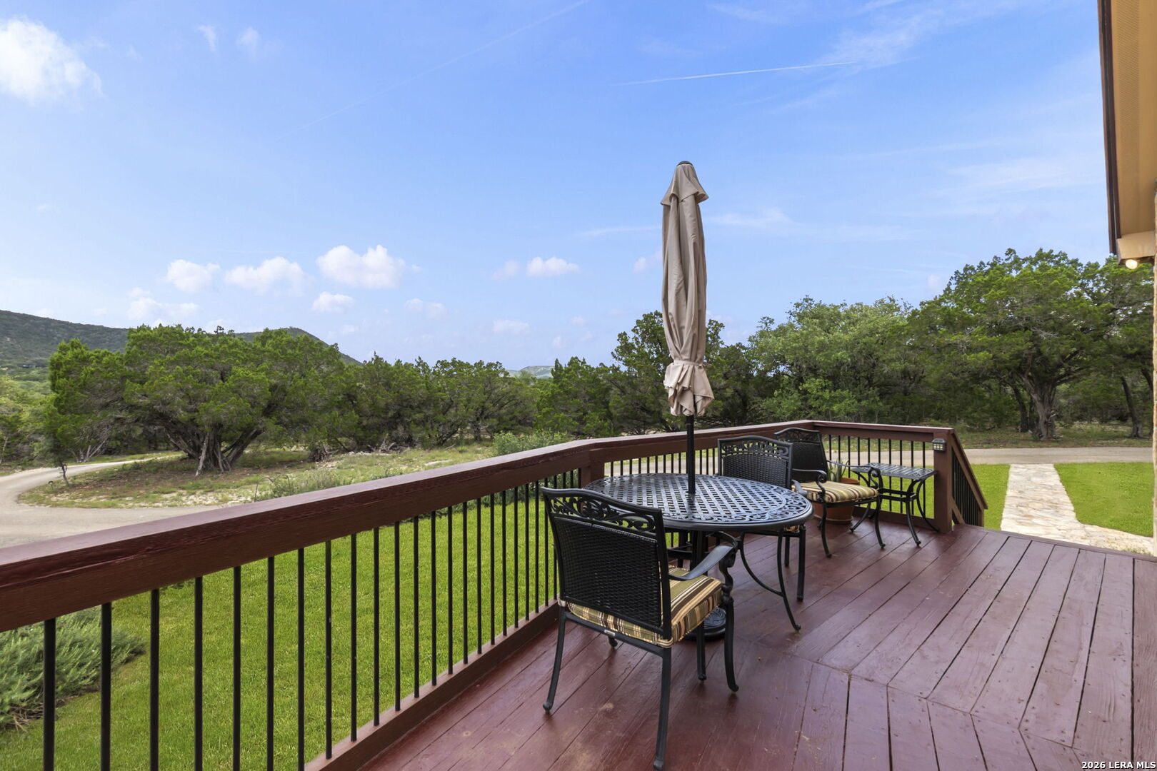573 Hondo Oaks Dr