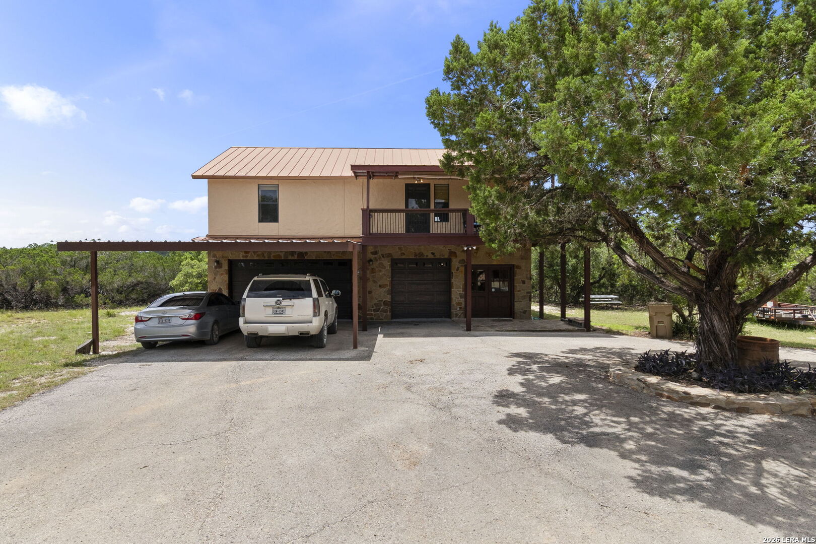 573 Hondo Oaks Dr