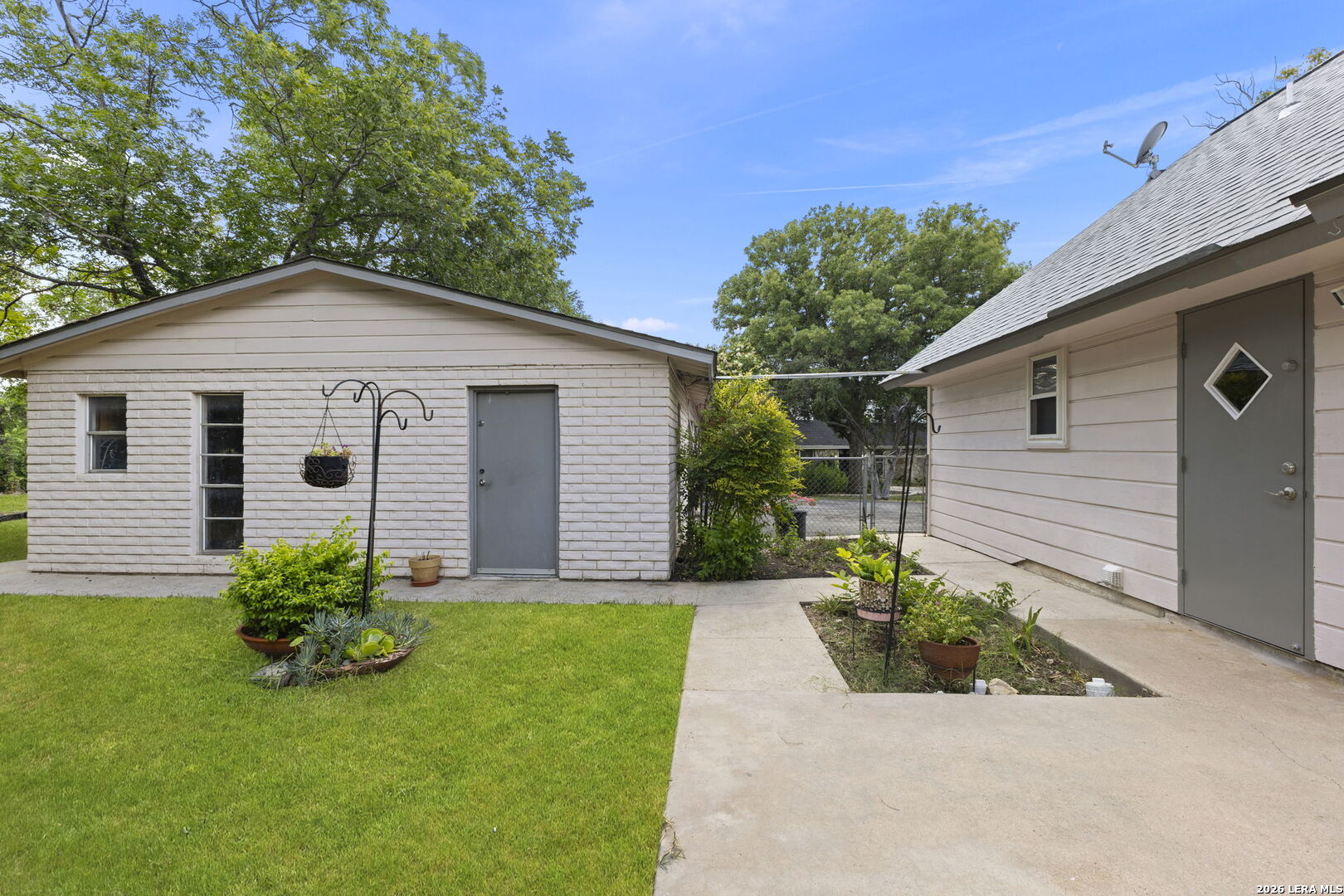 6516 ADAIR DR