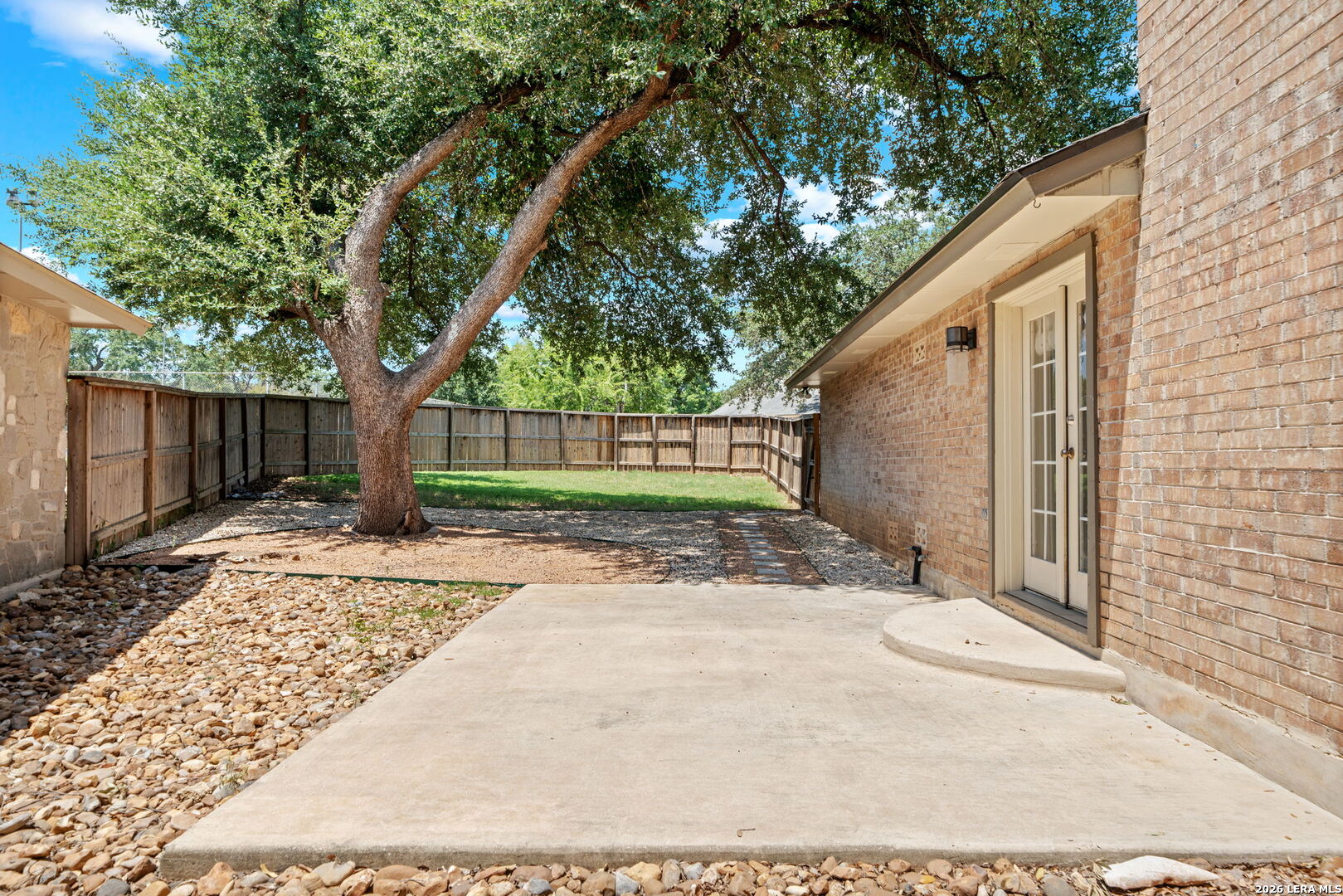 2315 SHADY CREST CIR