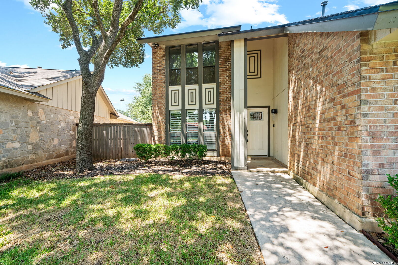 2315 SHADY CREST CIR