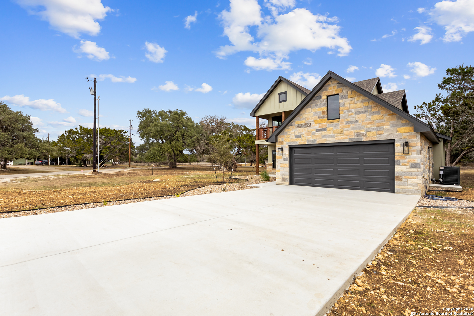 181 DEERWOOD CIR
