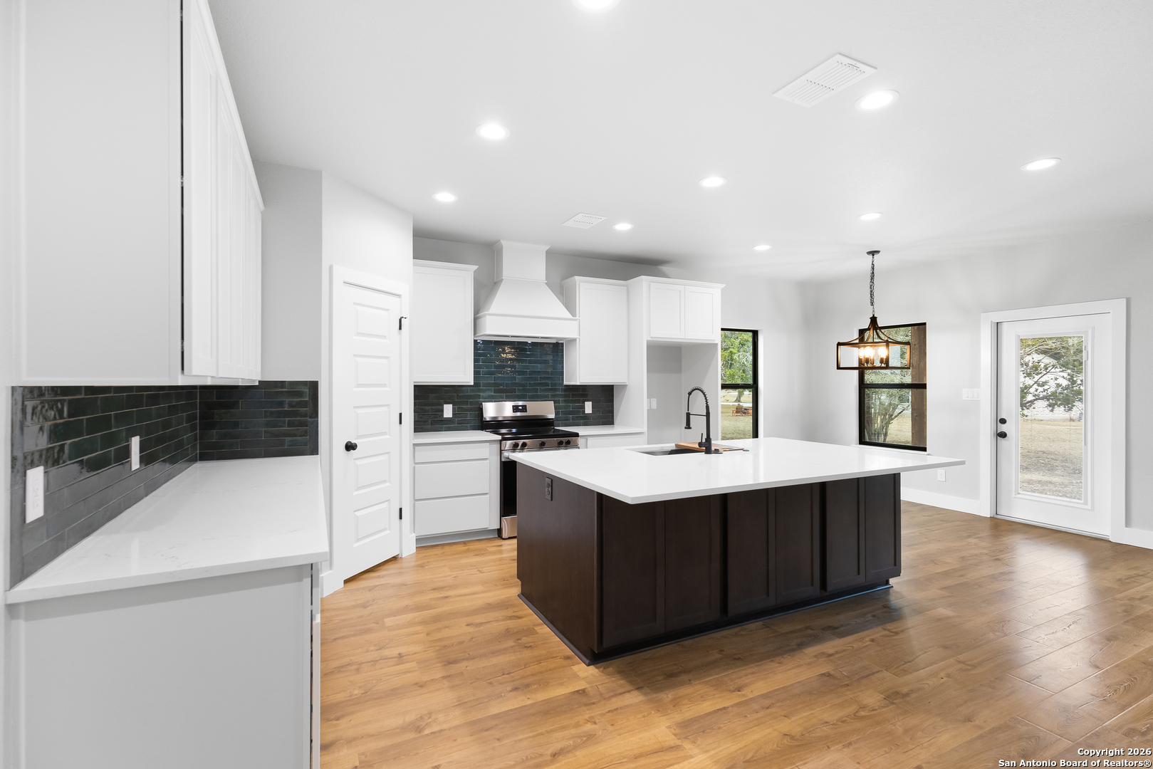 181 DEERWOOD CIR