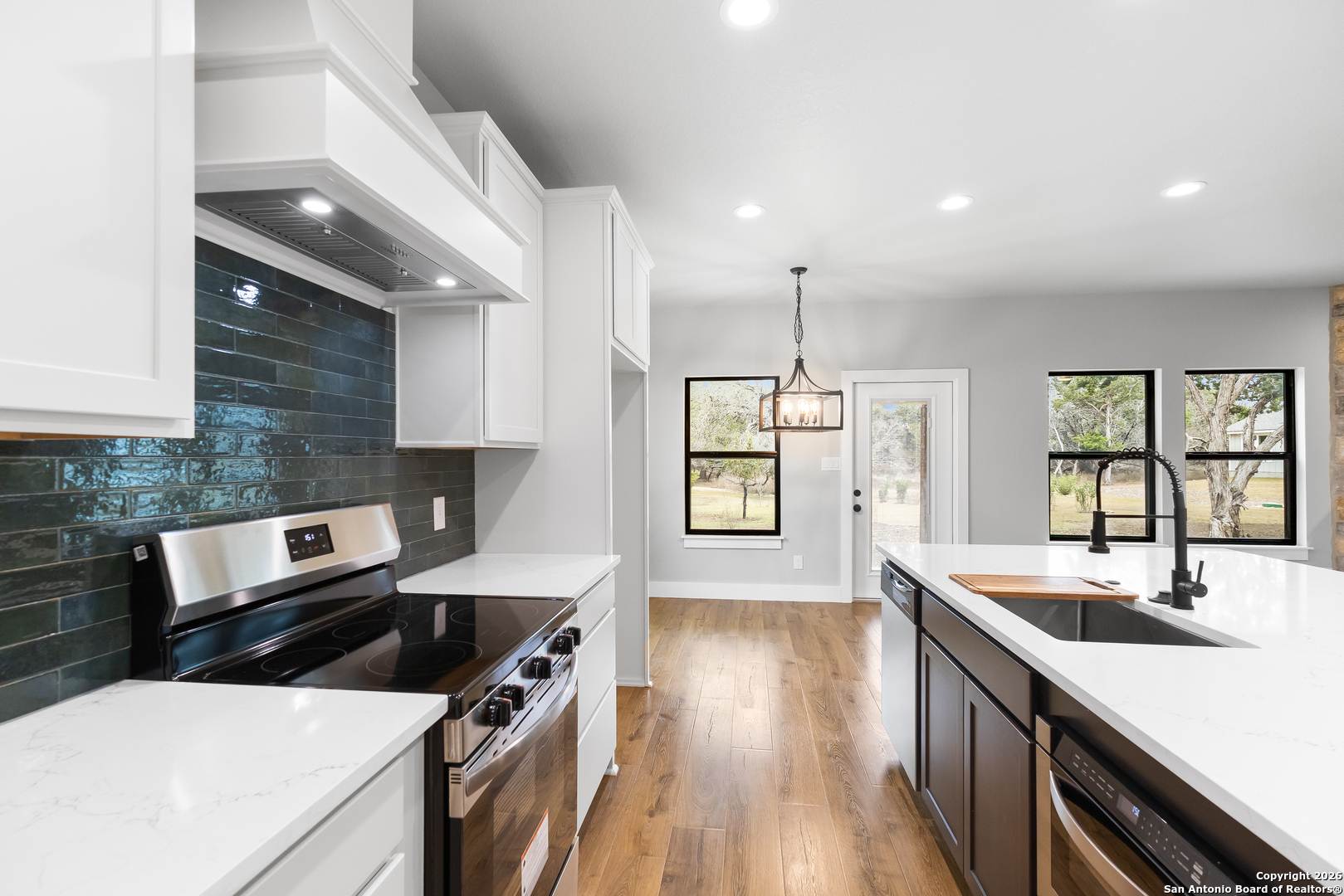 181 DEERWOOD CIR