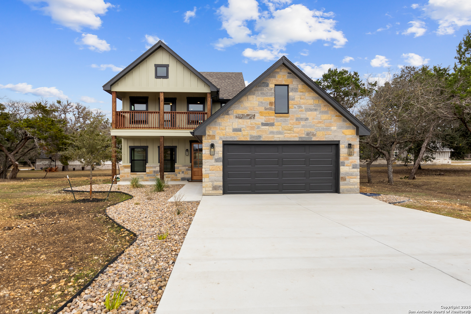 181 DEERWOOD CIR