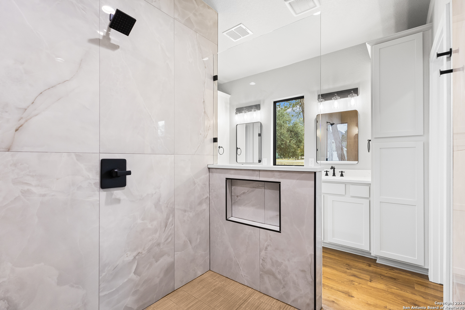 181 DEERWOOD CIR