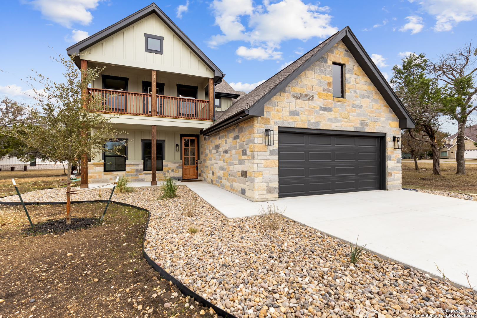 181 DEERWOOD CIR