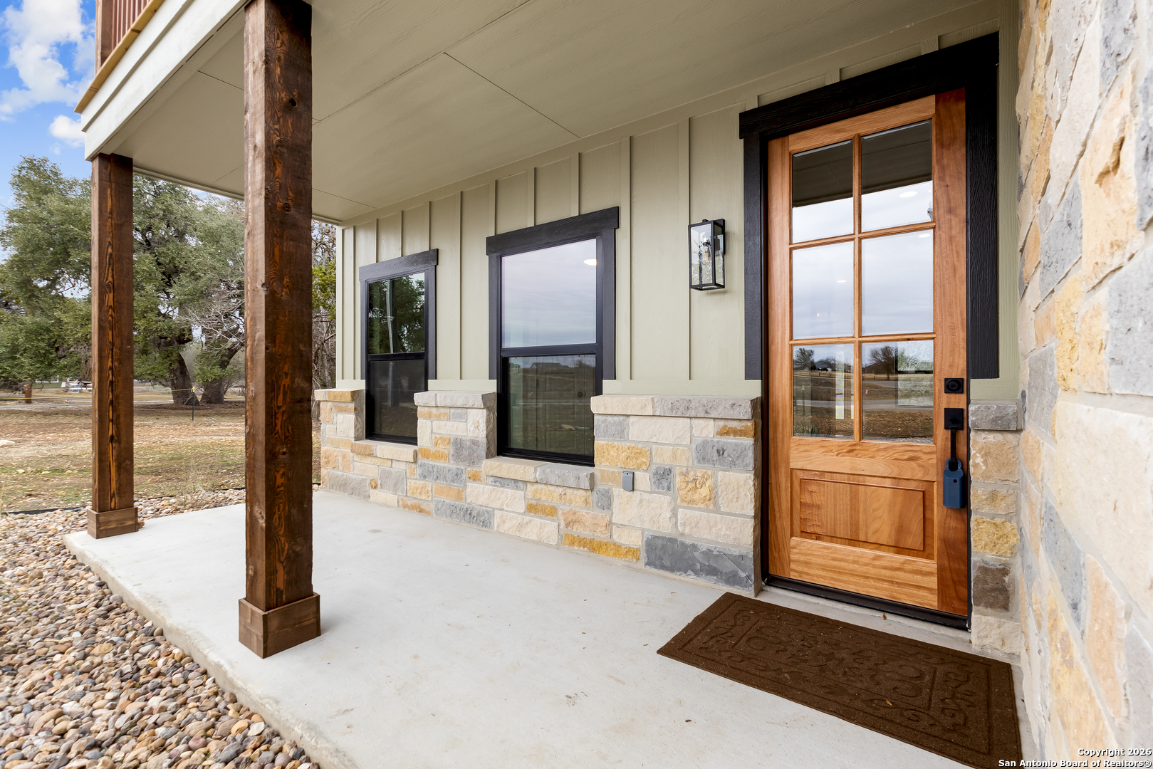 181 DEERWOOD CIR