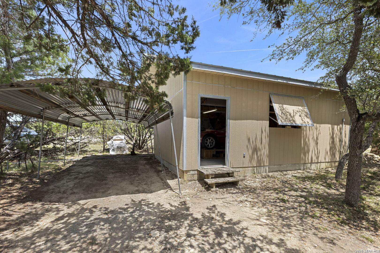 1522 FOREST TRAIL DR