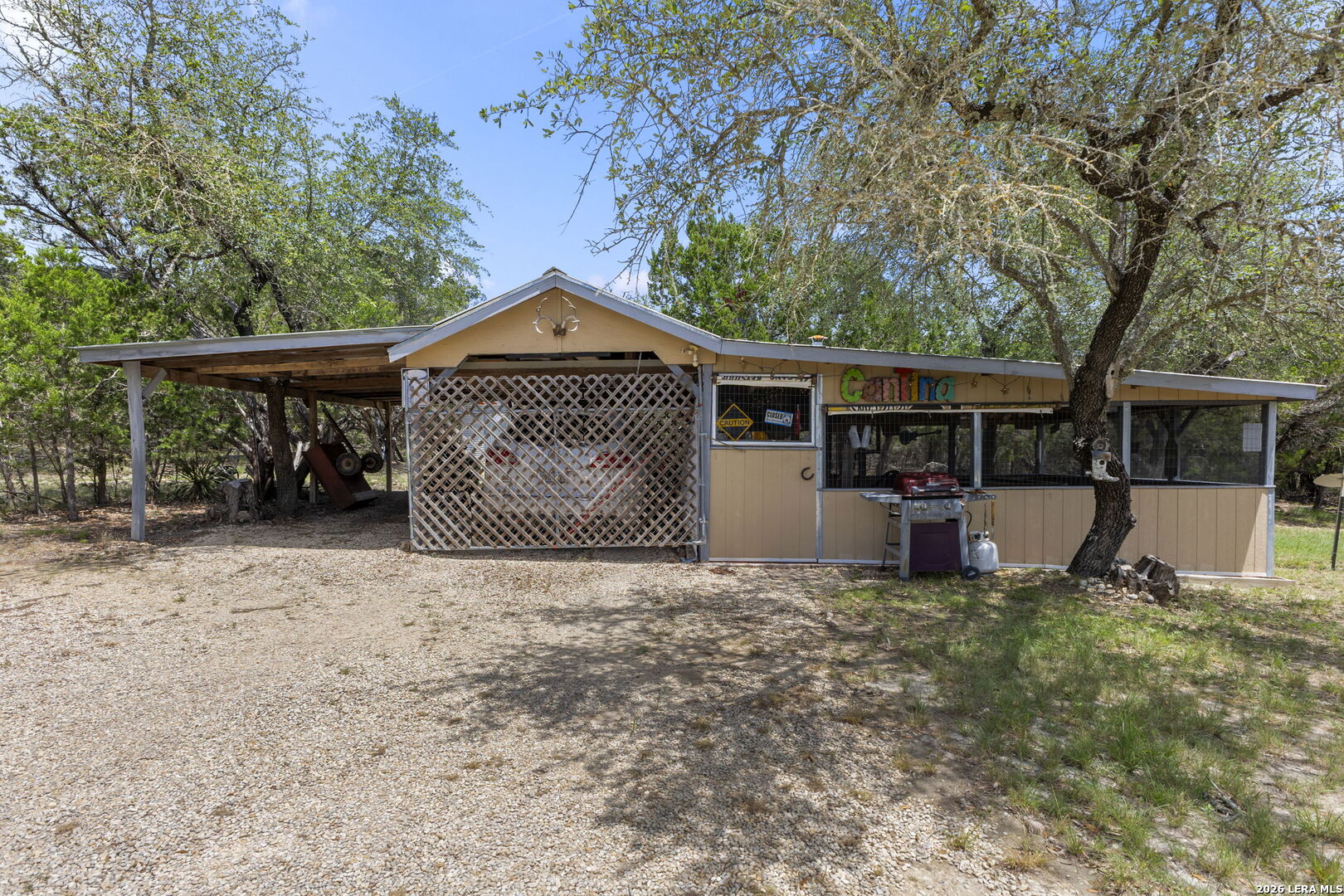 1522 FOREST TRAIL DR