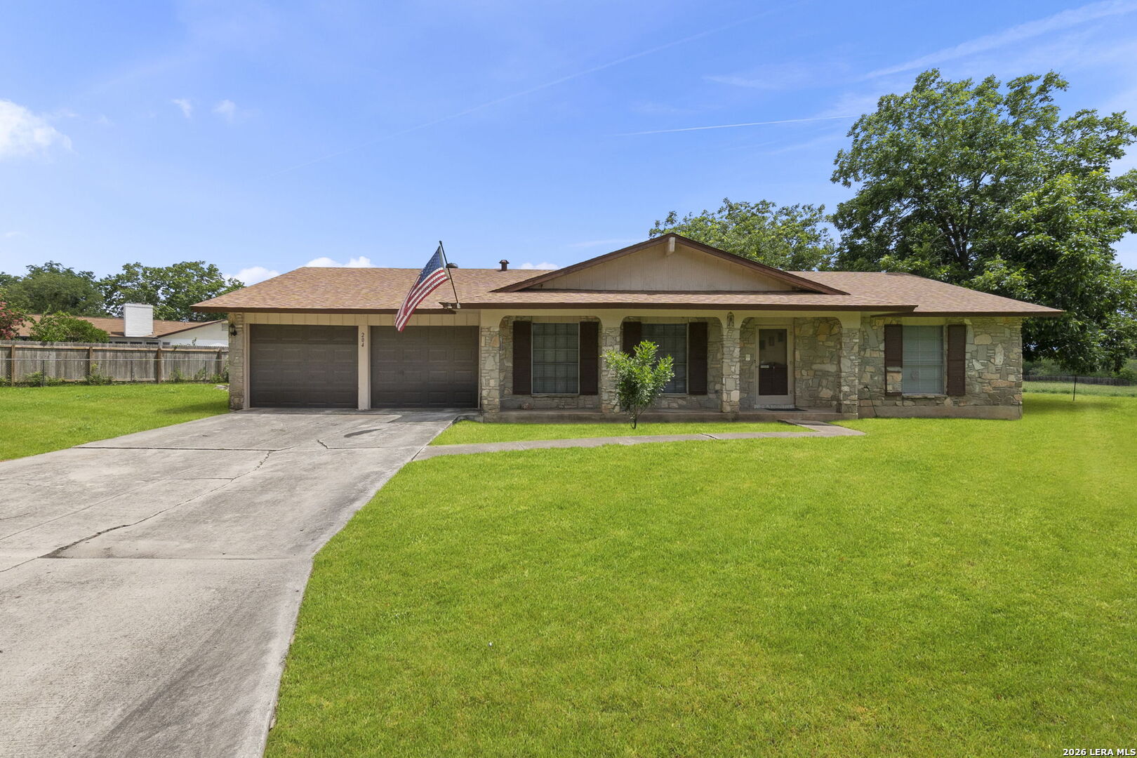 204 NORRIS DR W