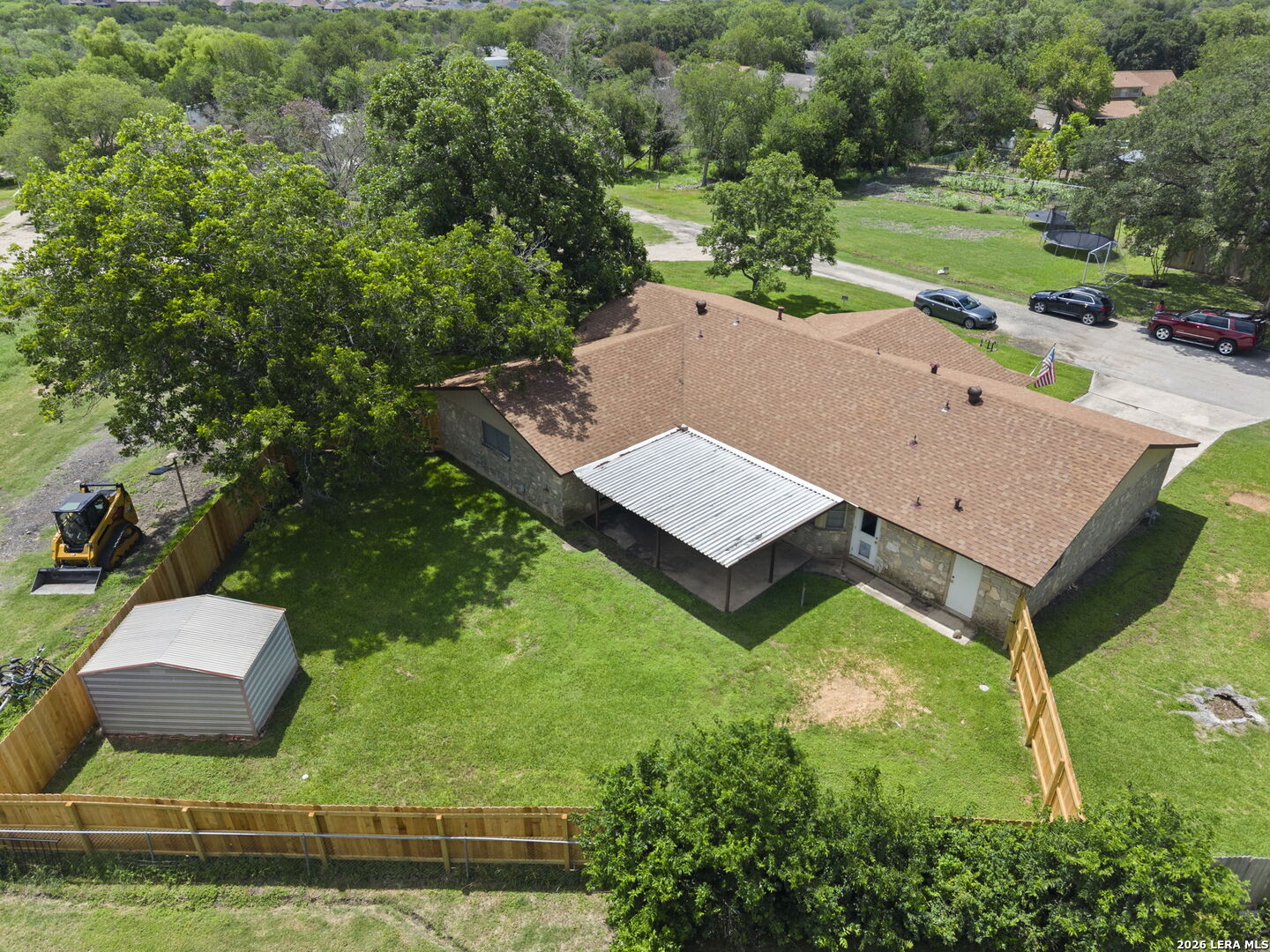 204 NORRIS DR W