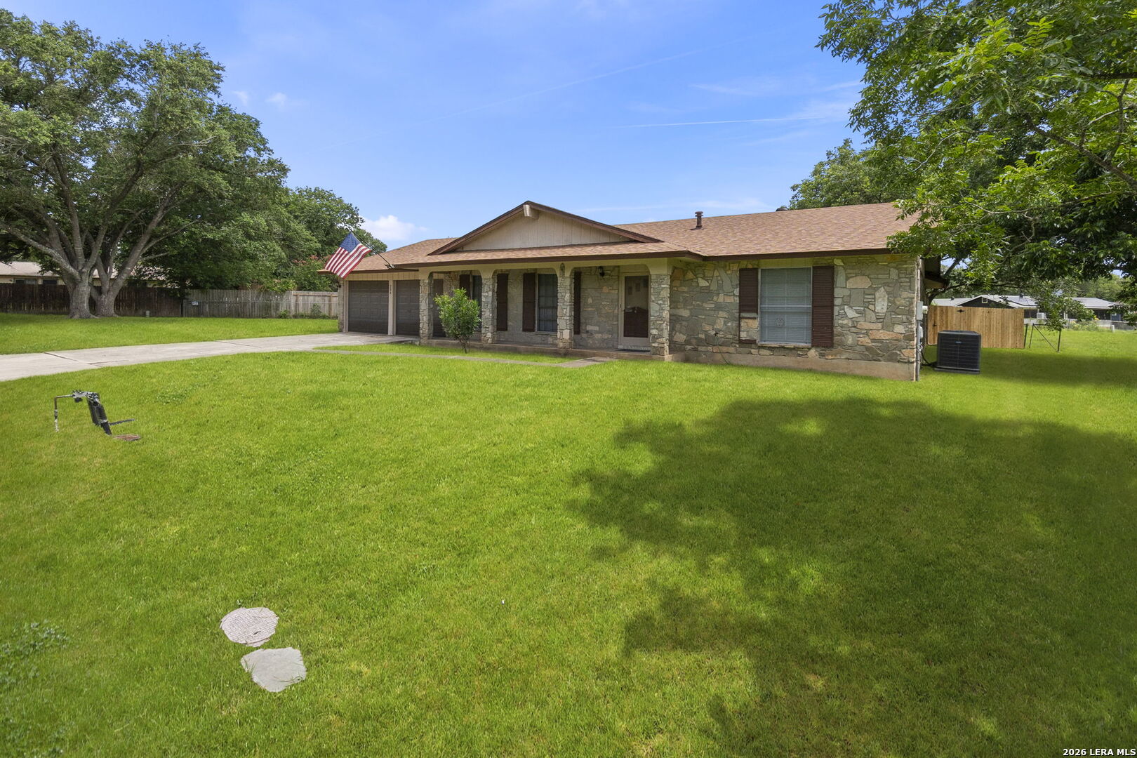 204 NORRIS DR W