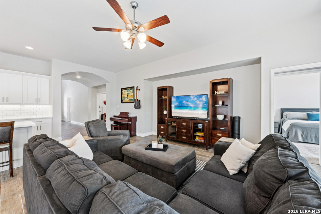 1907 Cottonwood Way