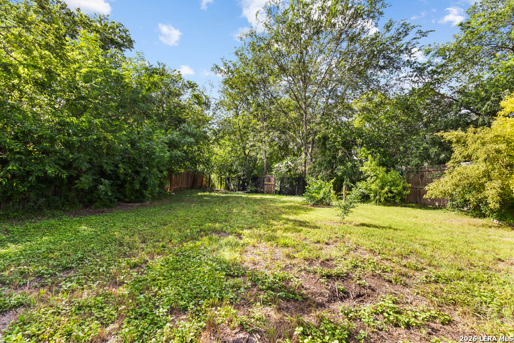5582 Kissing Oak St.