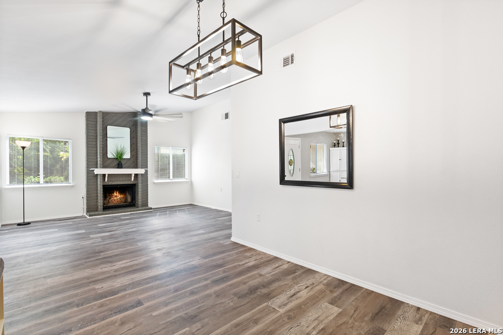 5582 Kissing Oak St.