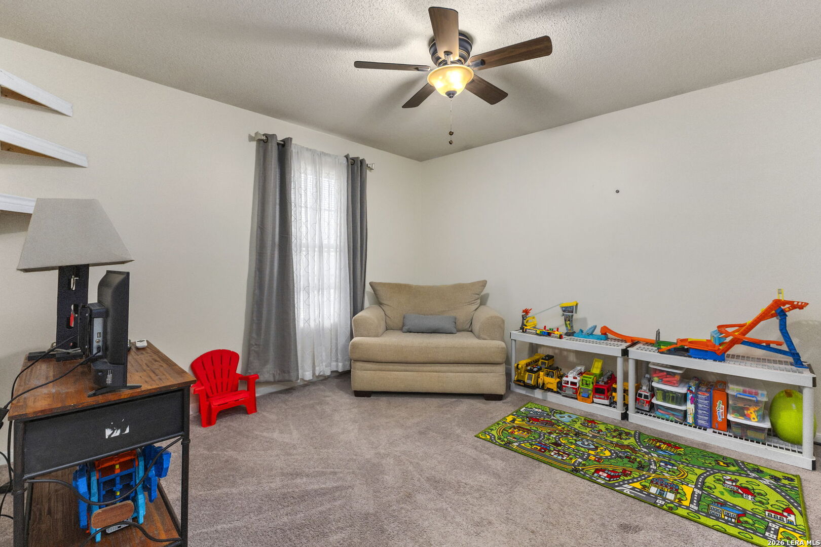 9263 Ridge Breeze