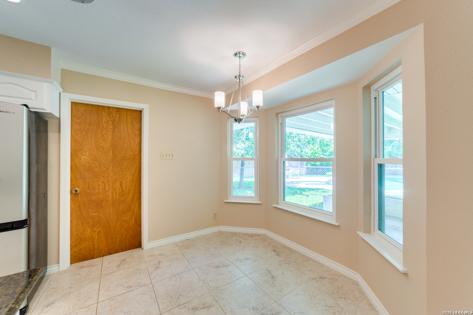 1019 GREY OAK DR