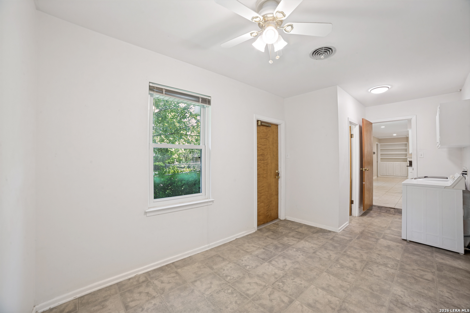 1019 GREY OAK DR