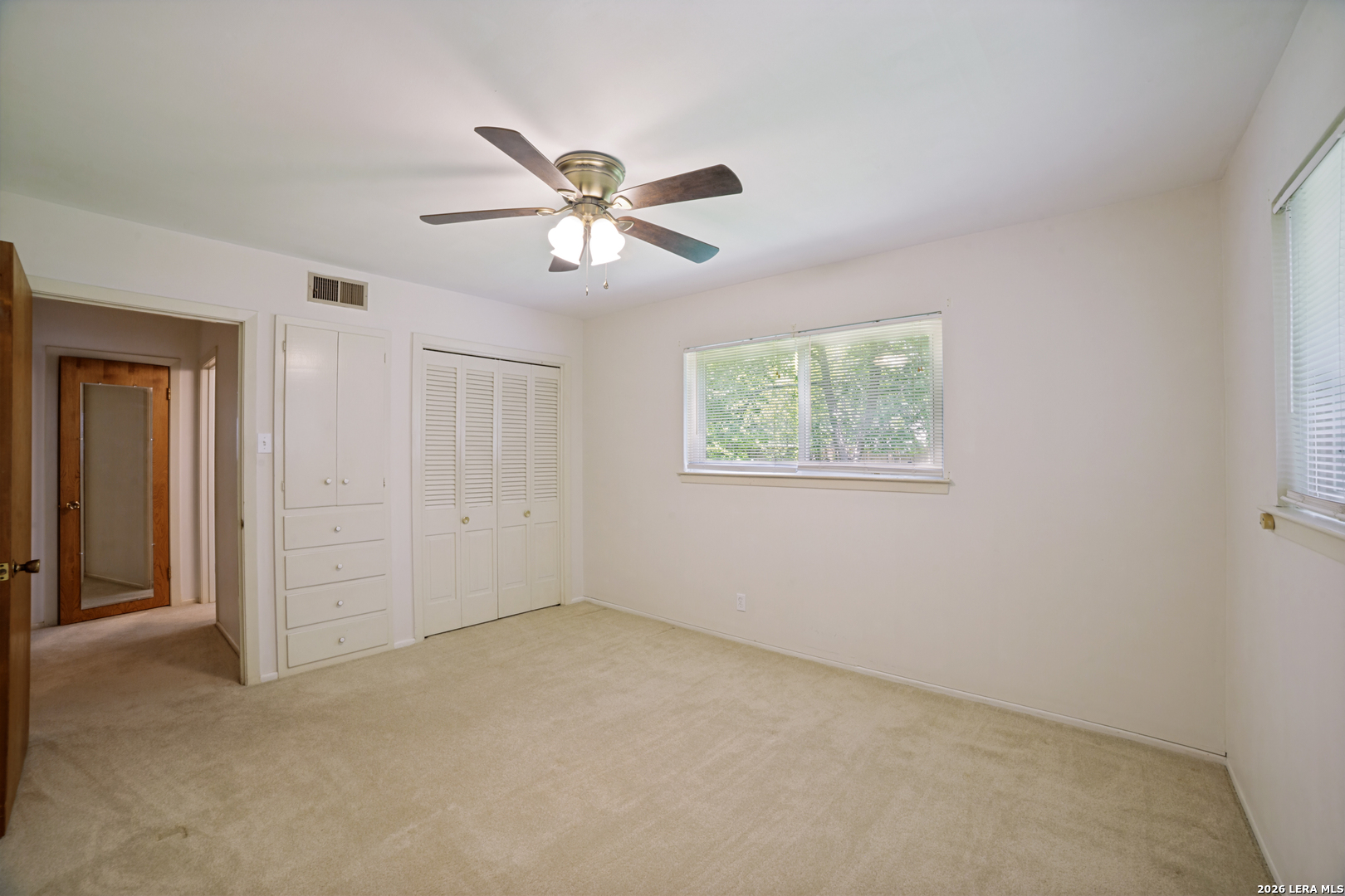 1019 GREY OAK DR