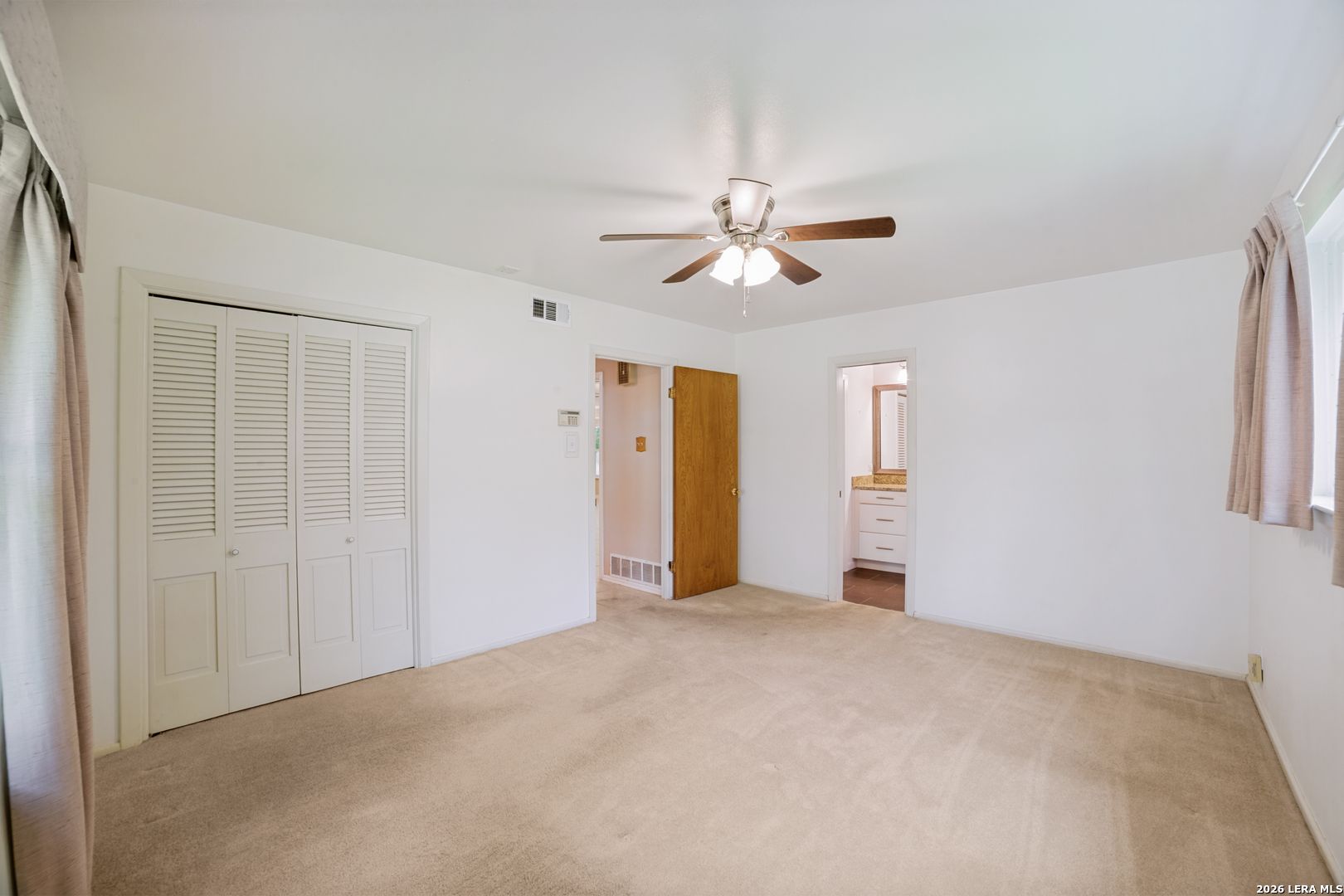 1019 GREY OAK DR