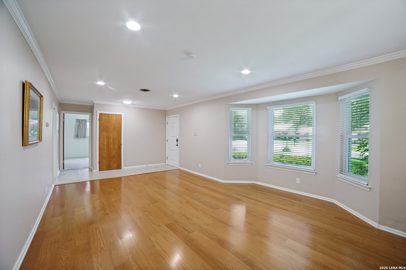 1019 GREY OAK DR