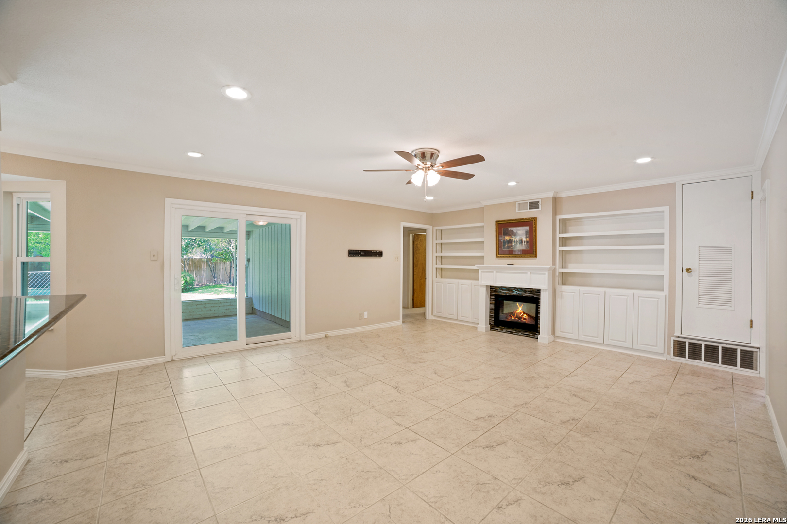 1019 GREY OAK DR