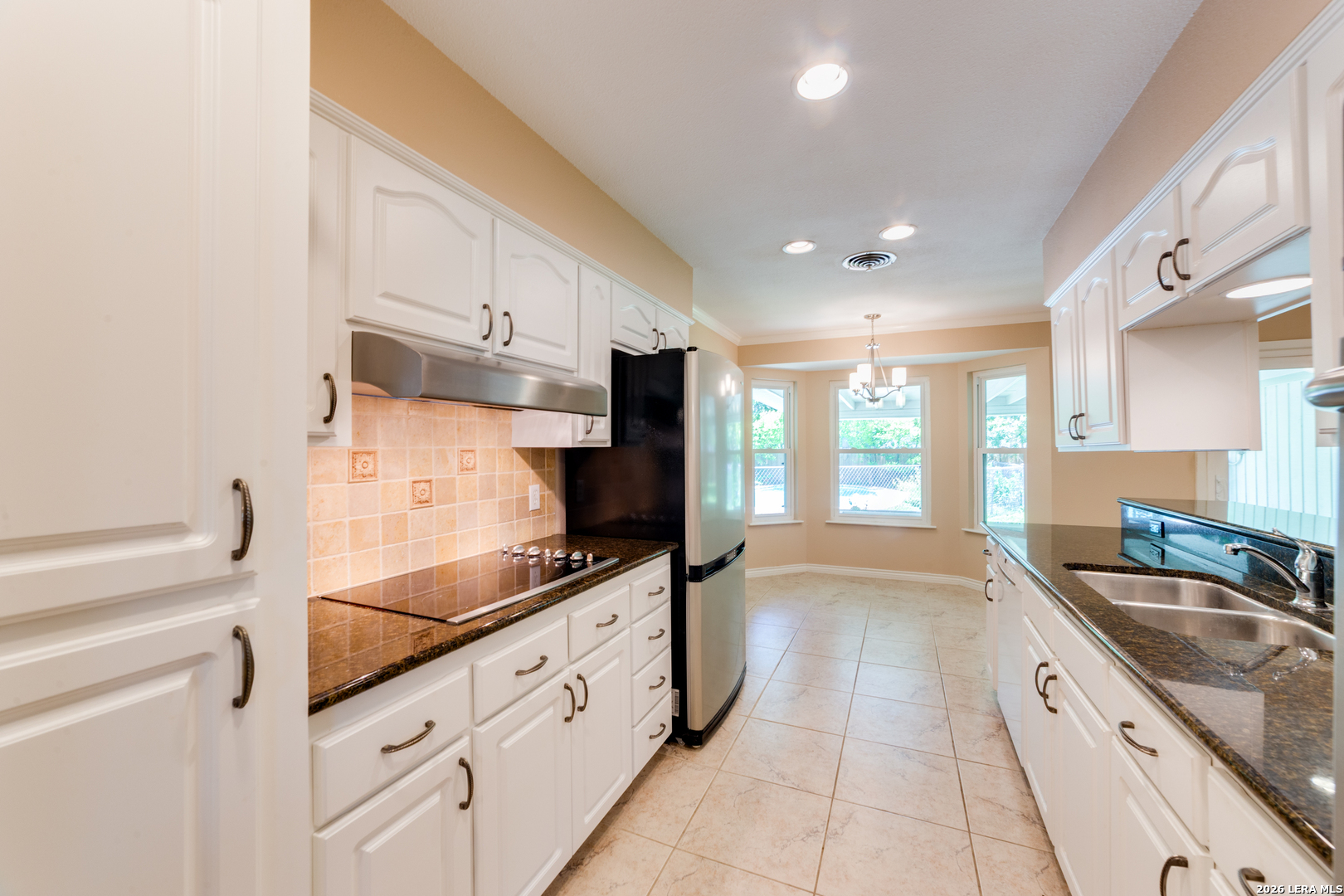 1019 GREY OAK DR