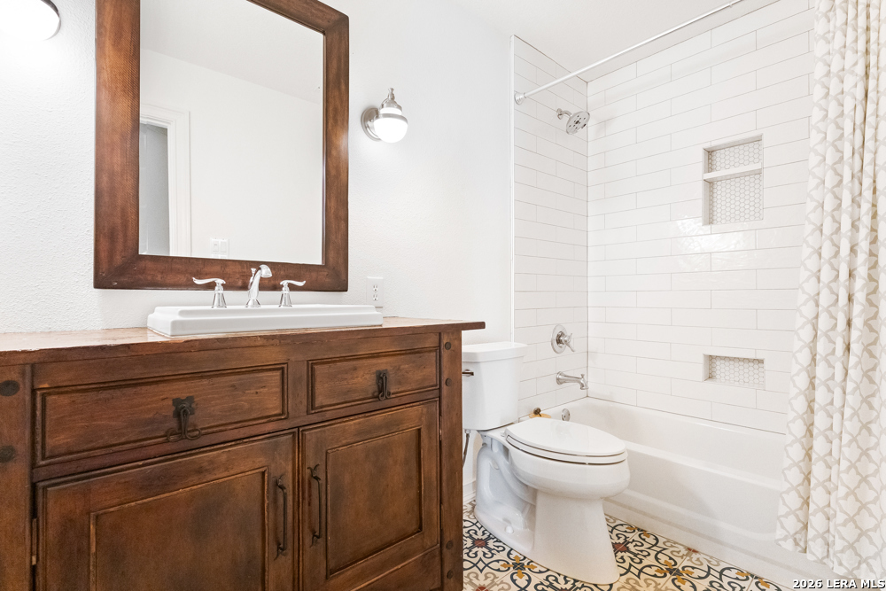 2538 Somerall