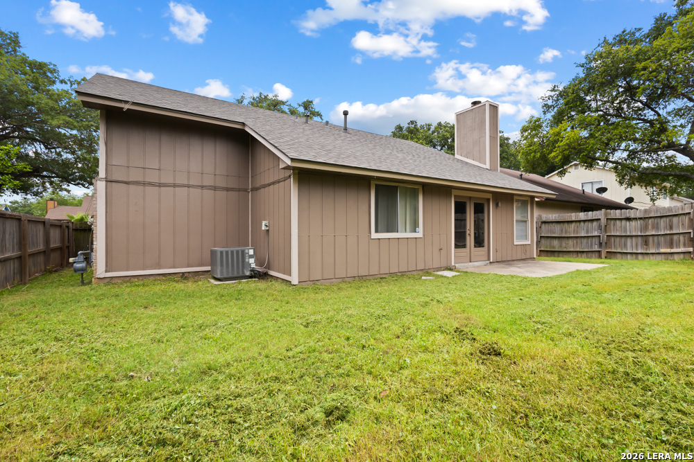 8007 Forest Crossing