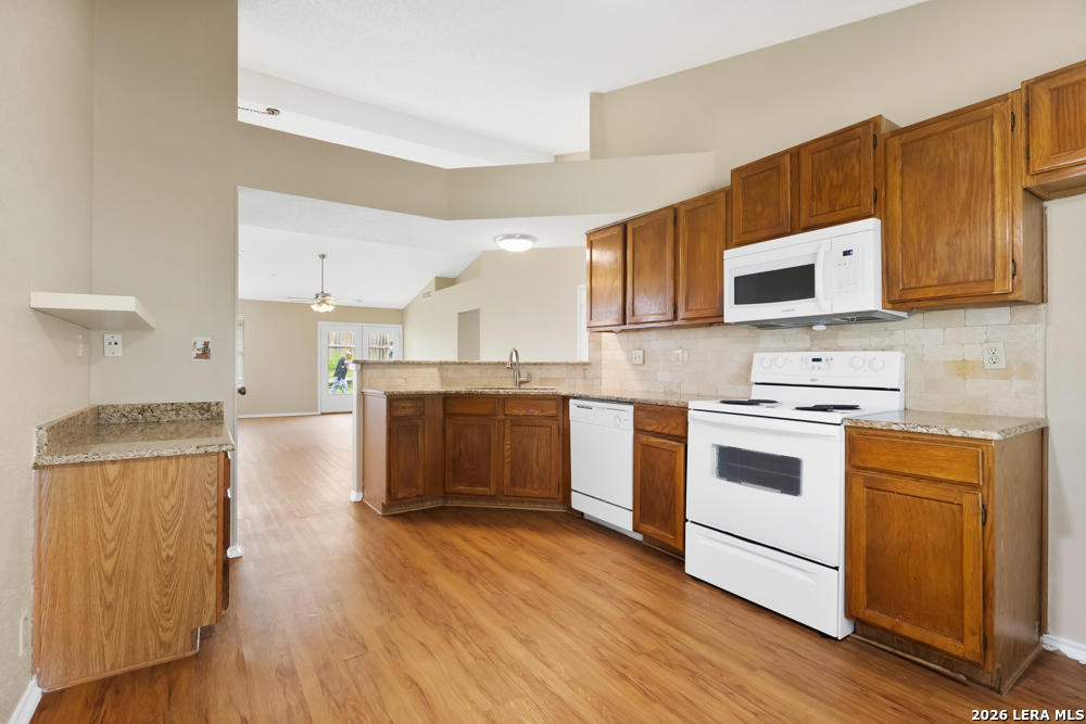 8007 Forest Crossing