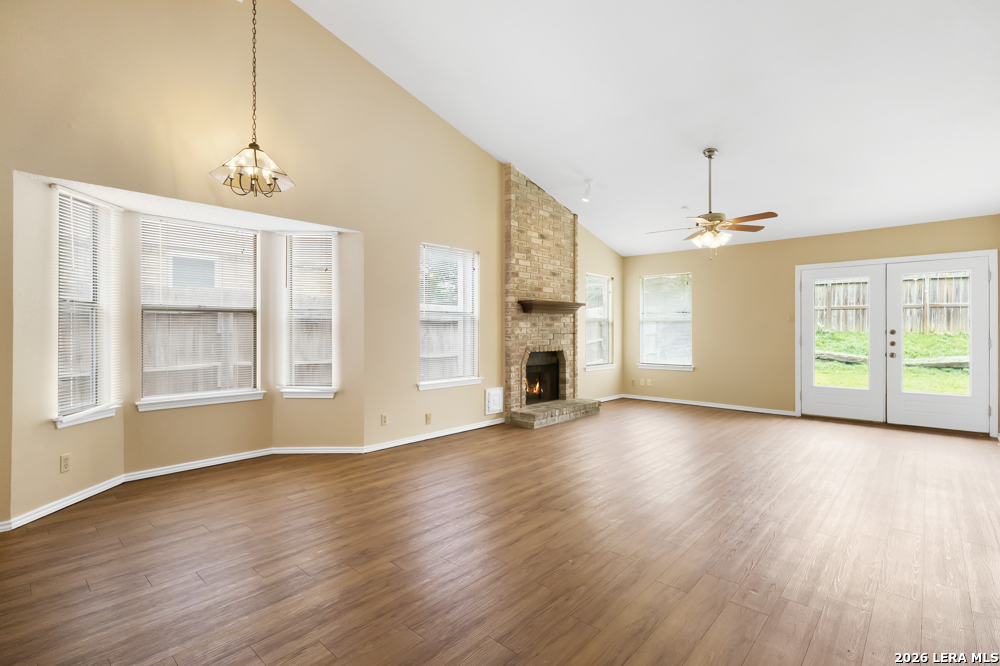 8007 Forest Crossing