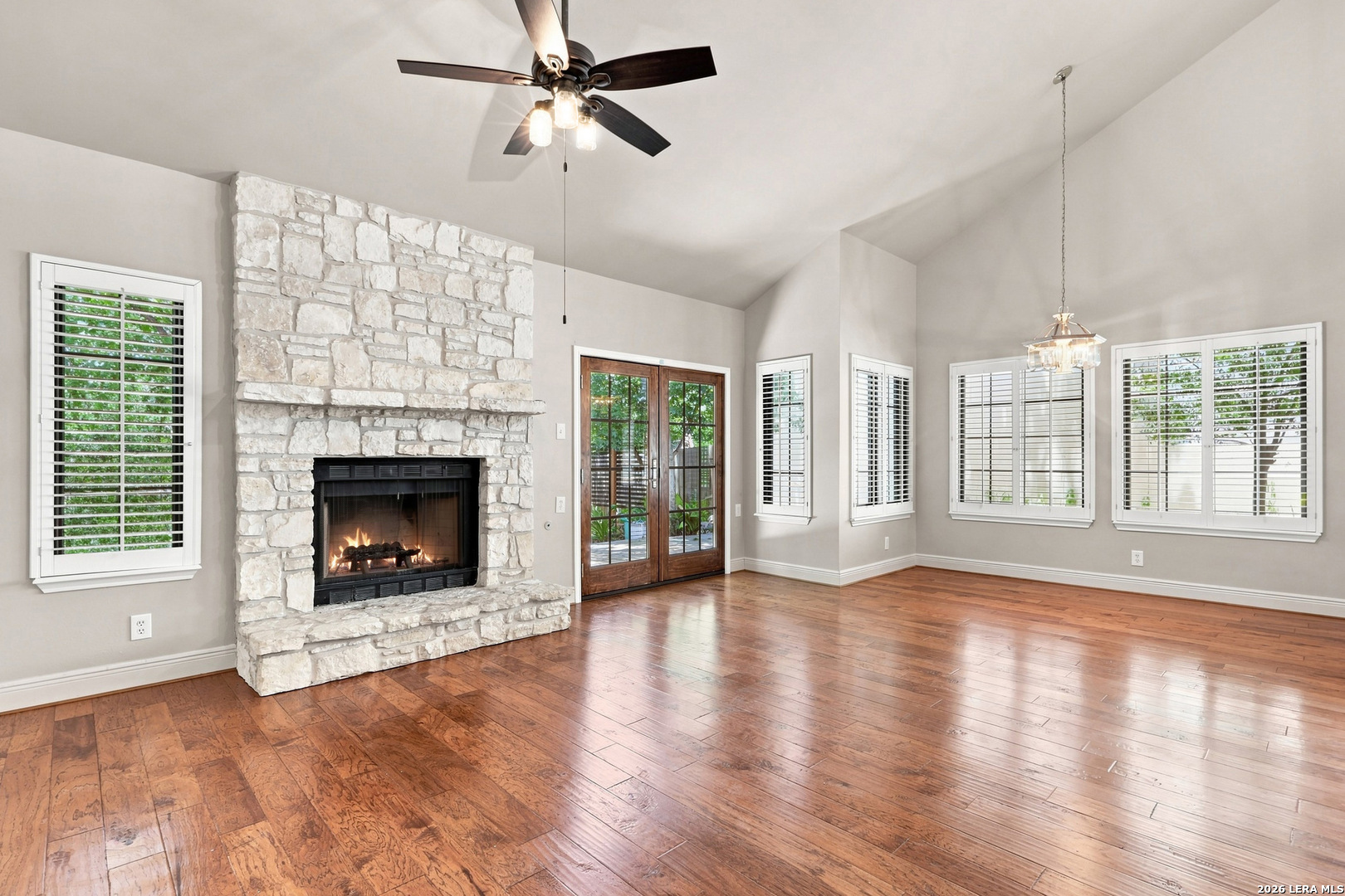 28 COURTSIDE CIR