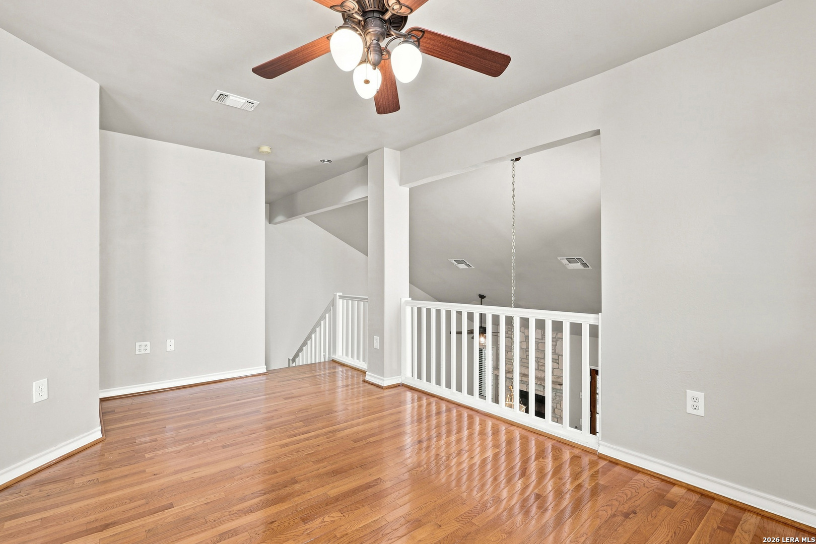 28 COURTSIDE CIR