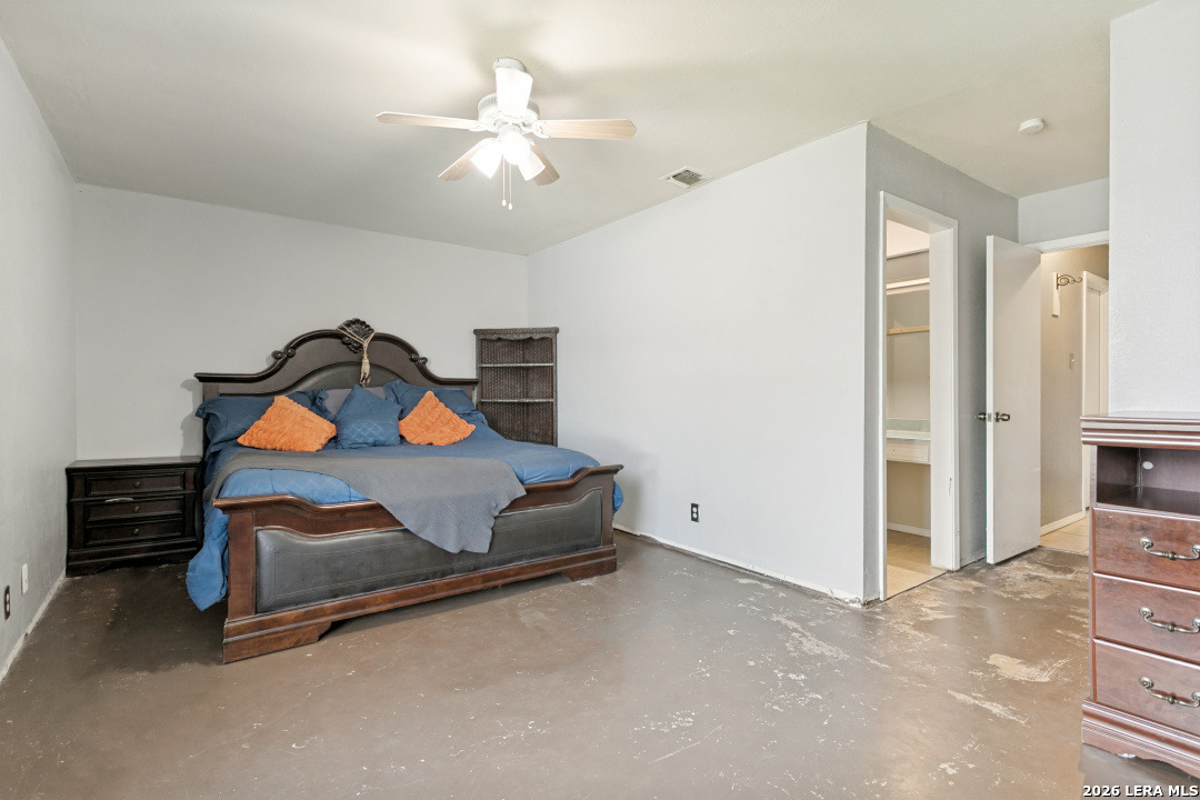 6822 Ludgate