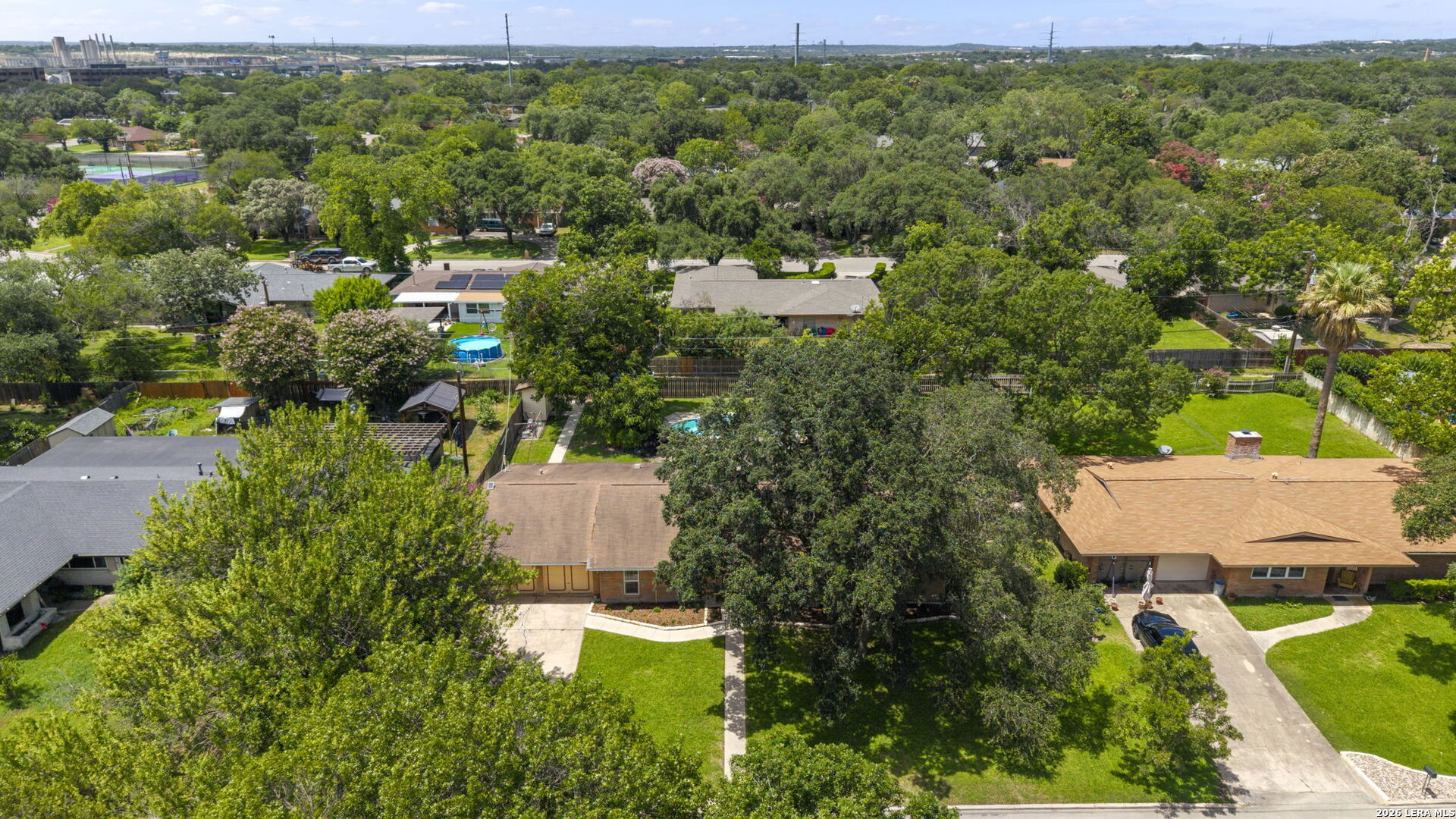421 Windcrest Dr.