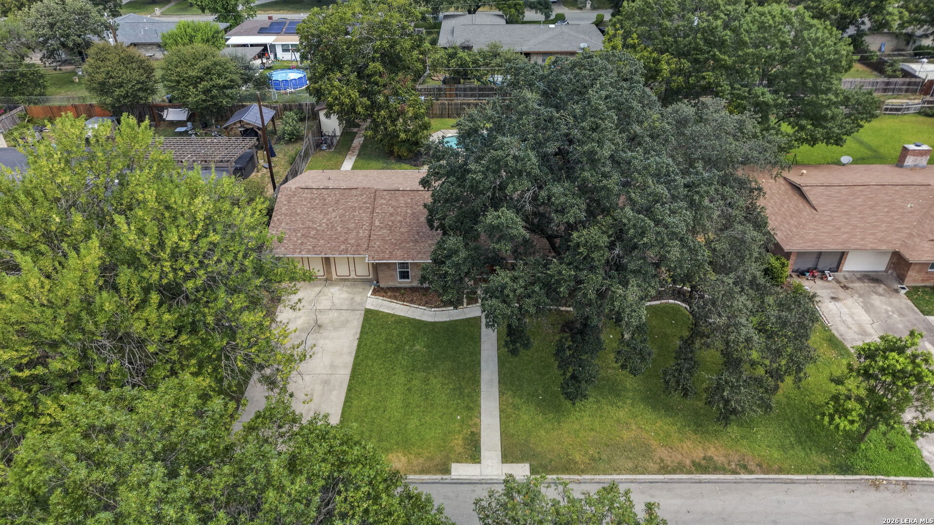 421 Windcrest Dr.