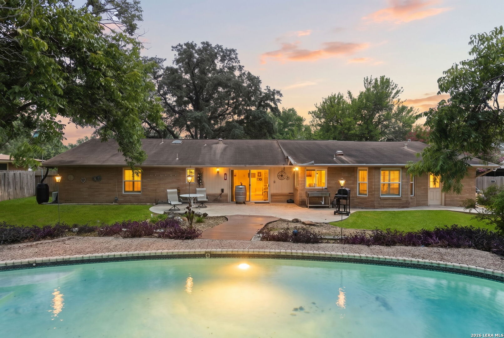 421 Windcrest Dr.