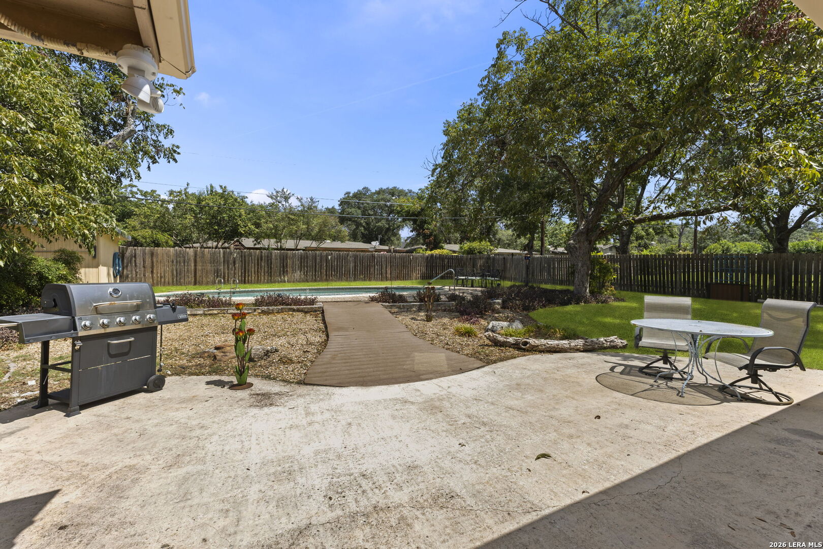 421 Windcrest Dr.