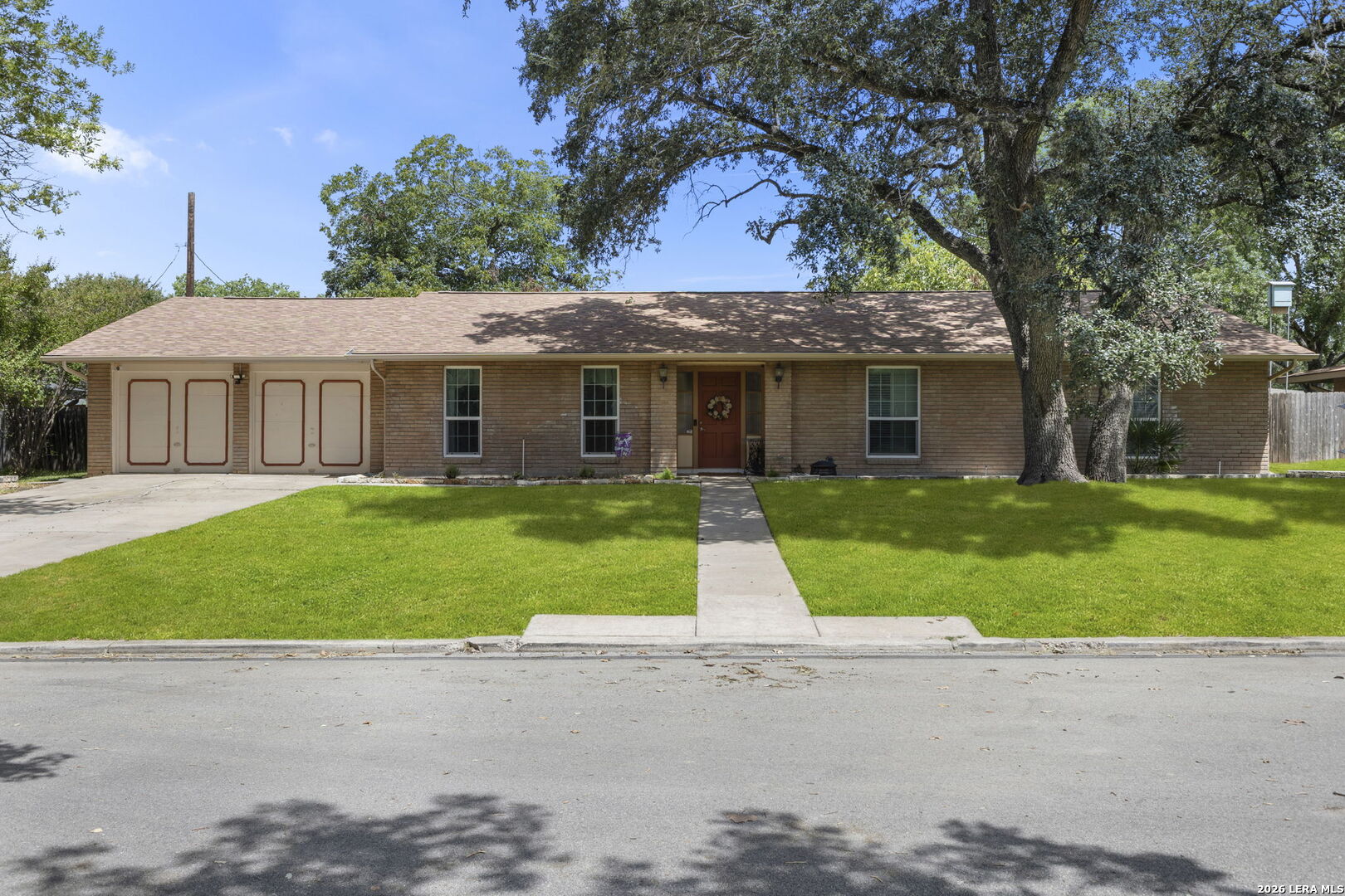 421 Windcrest Dr.