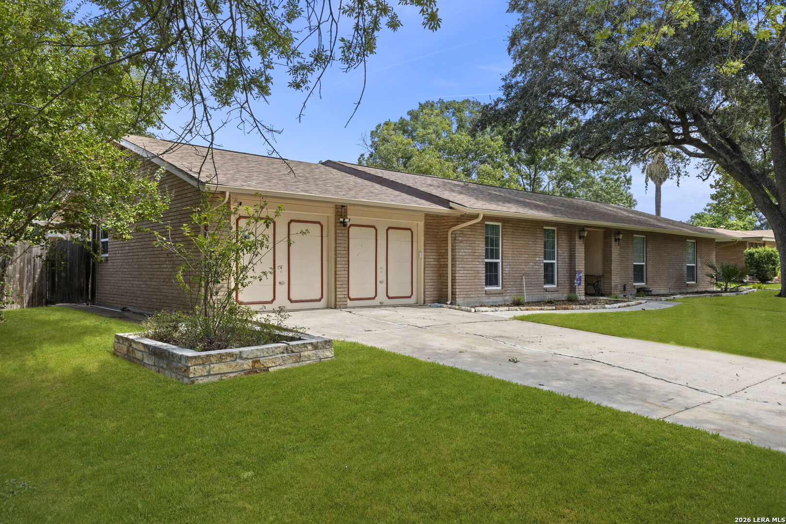 421 Windcrest Dr.