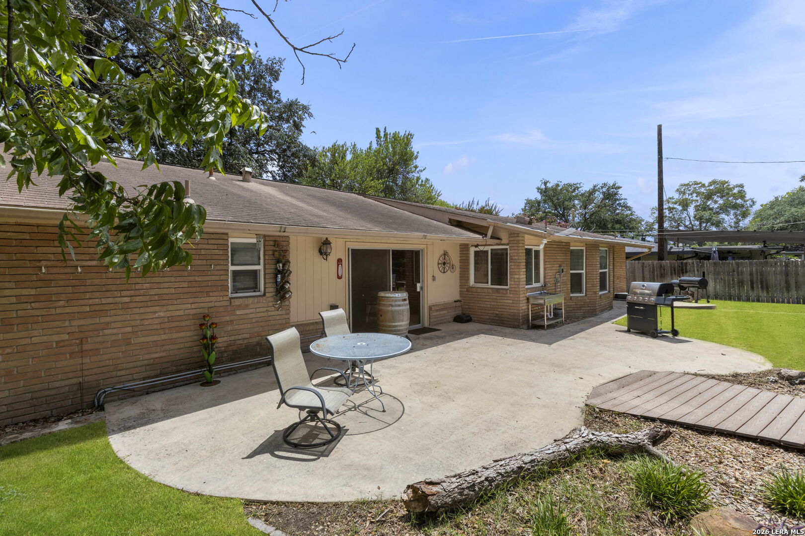 421 Windcrest Dr.