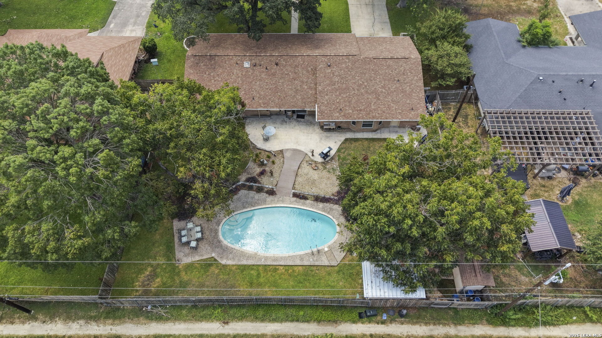 421 Windcrest Dr.