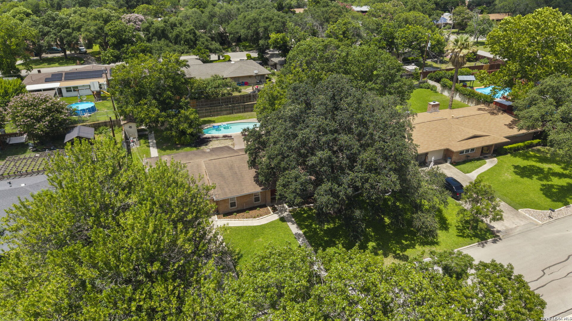 421 Windcrest Dr.
