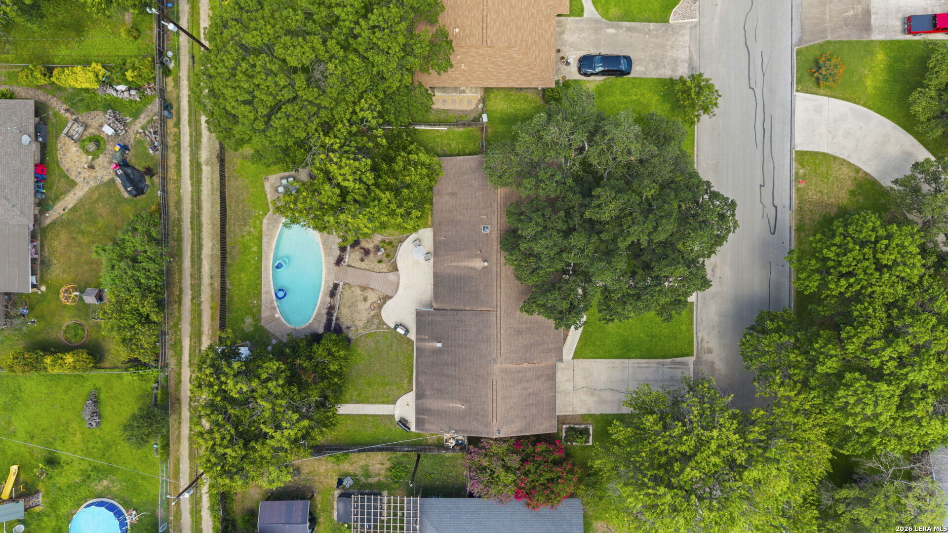 421 Windcrest Dr.